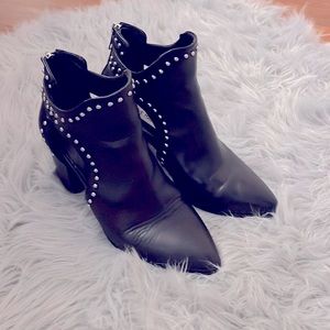 Steve Madden black cutout stud booties size 6.5
